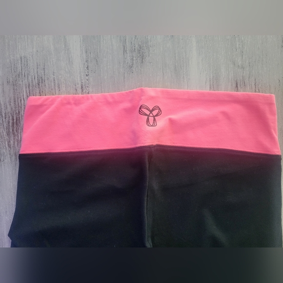 Vintage TNA leggings - Picture 2 of 3